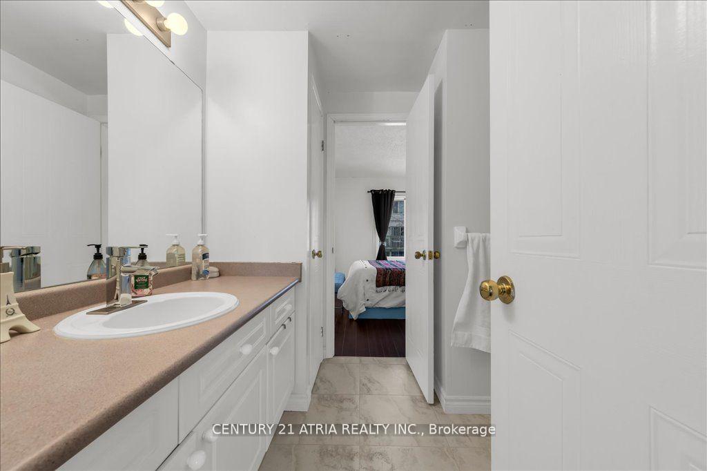 Photo 19 of Unit 14, 230 Blackhorne Drive, Kitchener — HOMEH