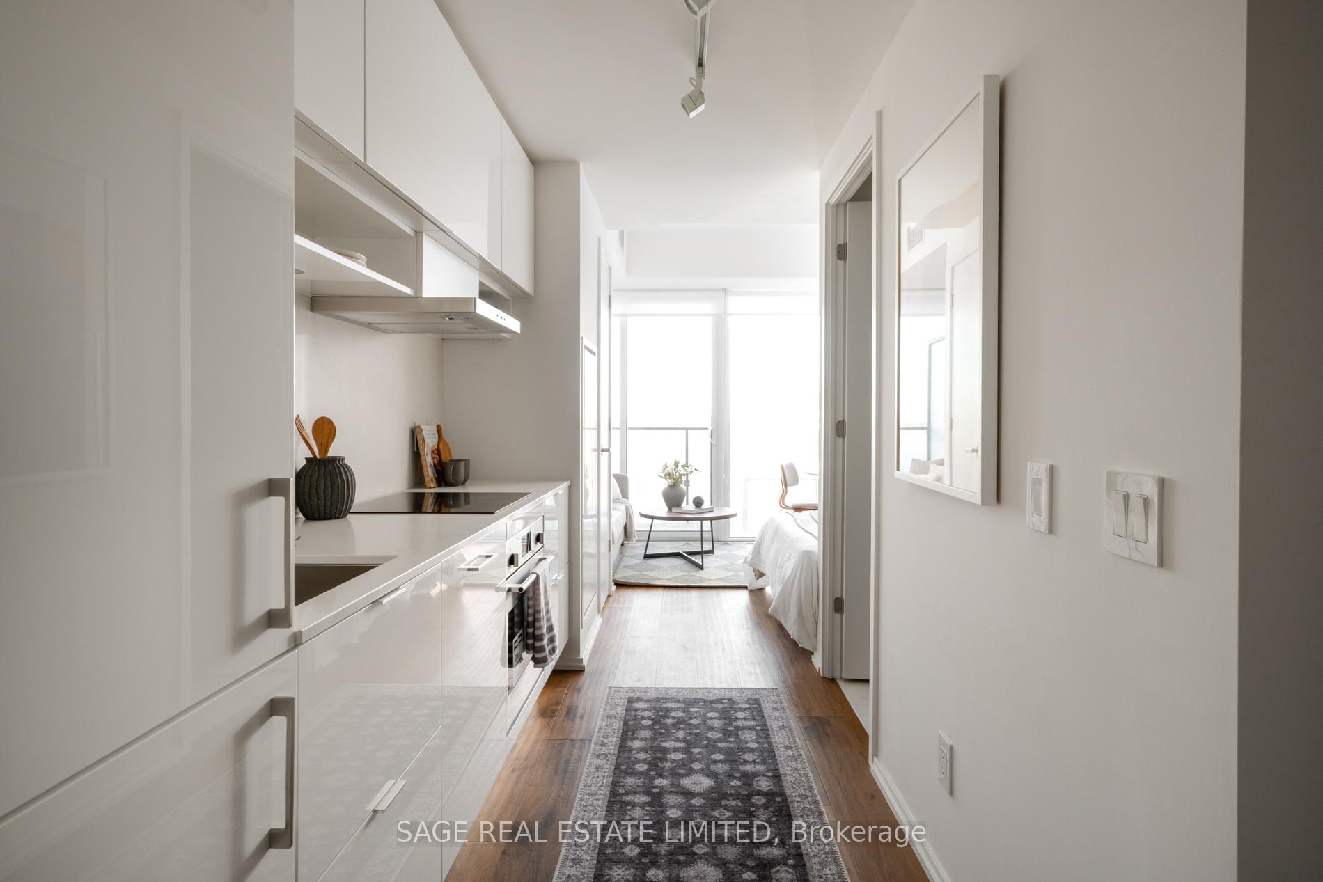 Photo 2 of Unit 1912, 5 Soudan Avenue, Toronto, Mount Pleasant West — HOMEH