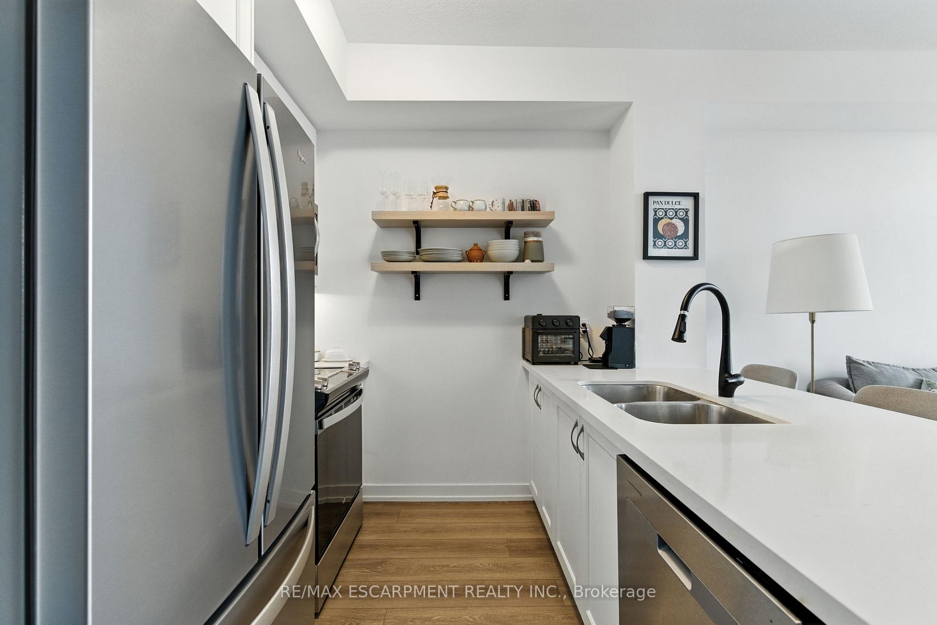 Photo 11 of Unit 313, 460 Dundas Street E, Hamilton, Waterdown — HOMEH