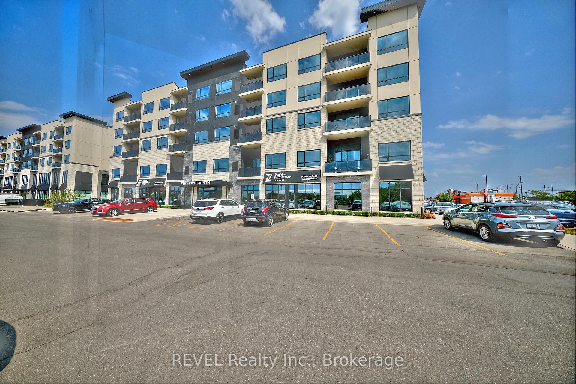 Photo 3 of Unit 305, 300B Fourth Avenue, St. Catharines, Ridley — HOMEH
