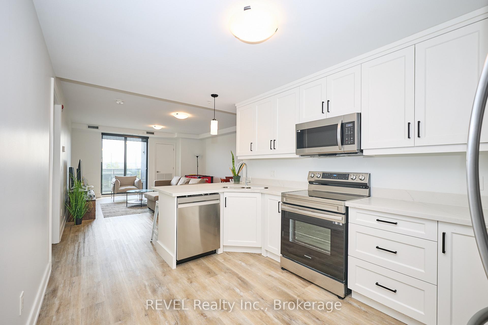 Photo 4 of Unit 305, 300B Fourth Avenue, St. Catharines, Ridley — HOMEH