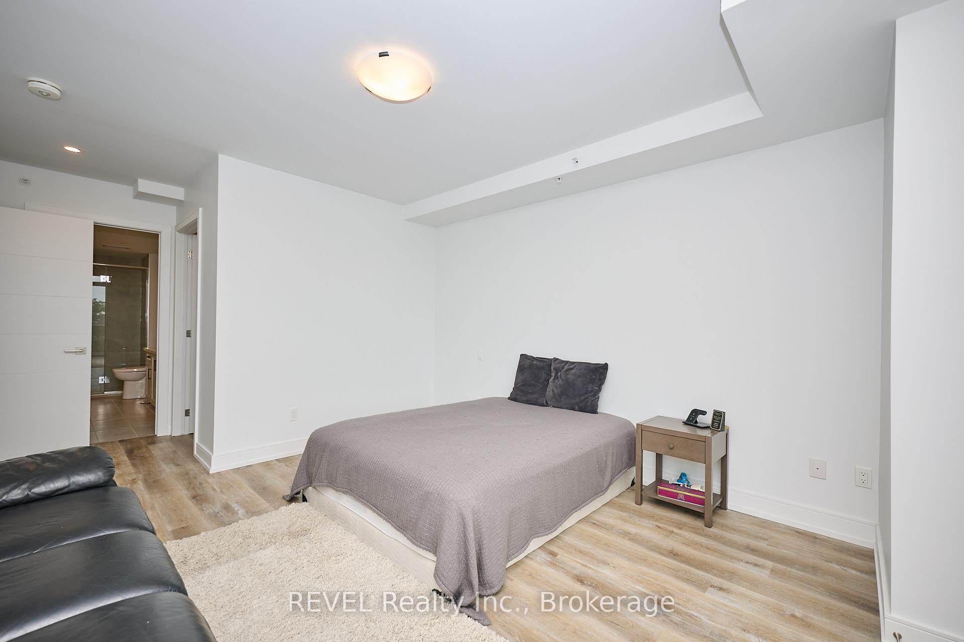 Photo 13 of Unit 305, 300B Fourth Avenue, St. Catharines, Ridley — HOMEH