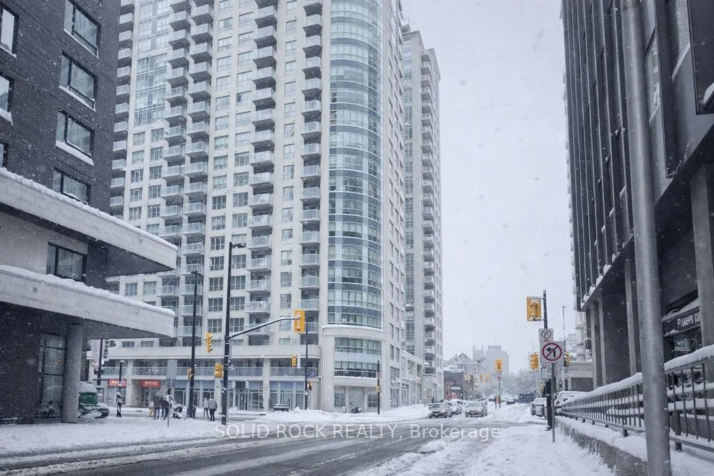 Front of Unit 502, 242 Rideau Street