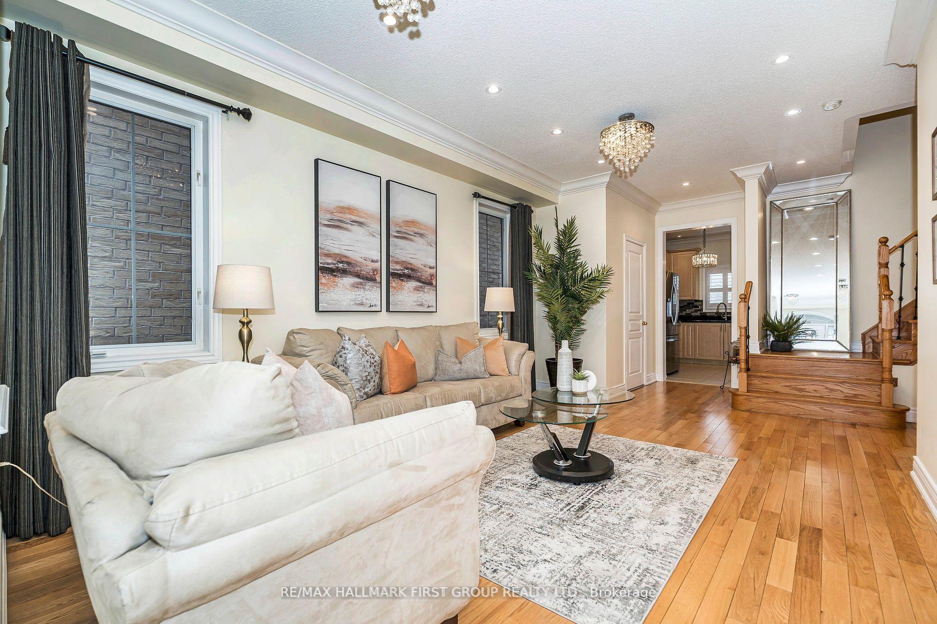 Photo 5 of 75 Muscat Crescent, Ajax, Northeast Ajax — HOMEH