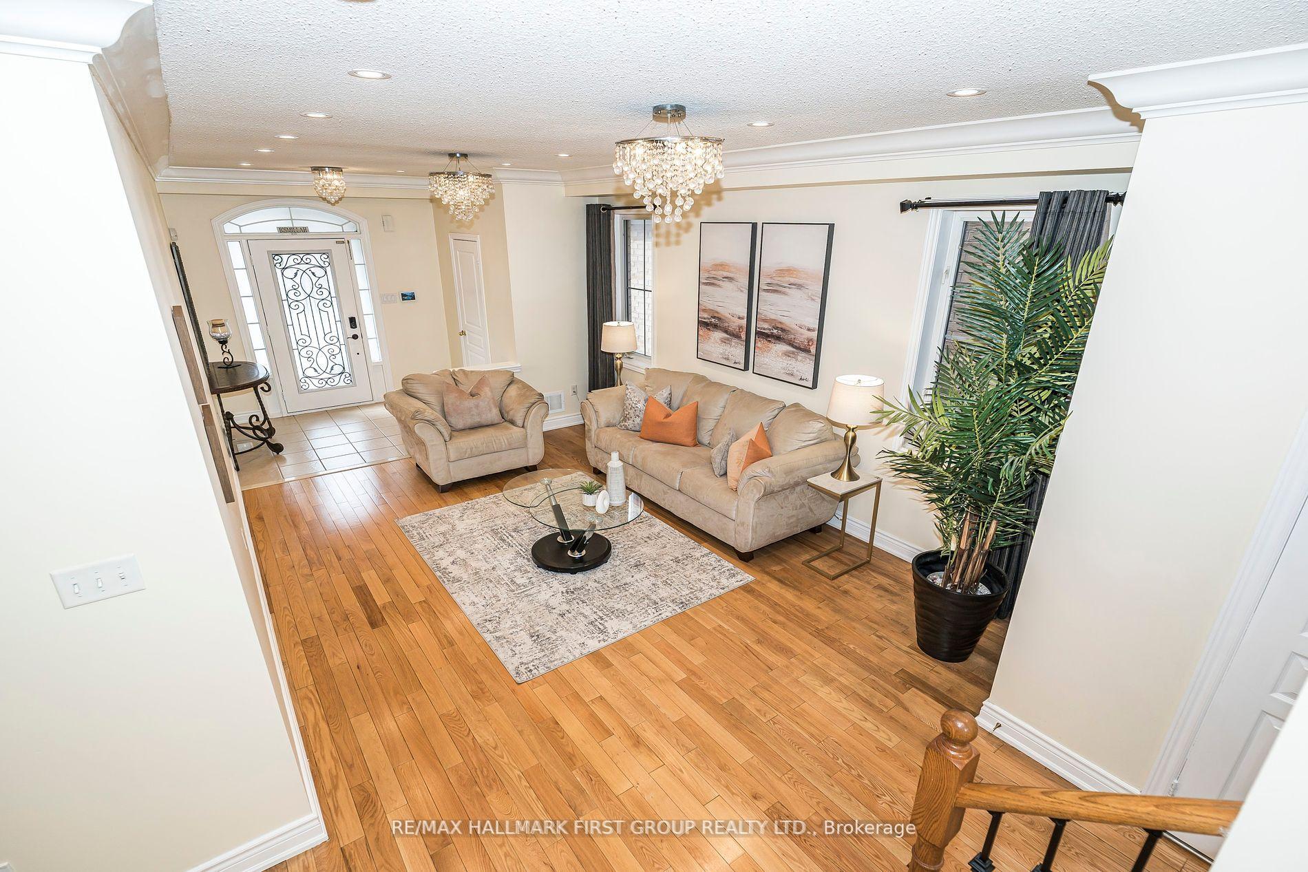 Photo 7 of 75 Muscat Crescent, Ajax, Northeast Ajax — HOMEH
