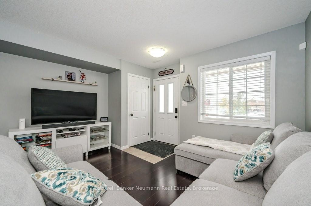 Photo 2 of Unit 45, 35 Mountford Drive, Guelph, Grange Road — HOMEH