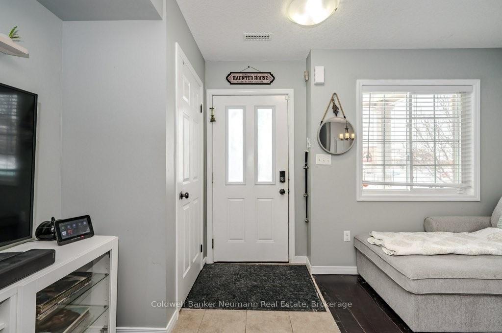 Photo 3 of Unit 45, 35 Mountford Drive, Guelph, Grange Road — HOMEH