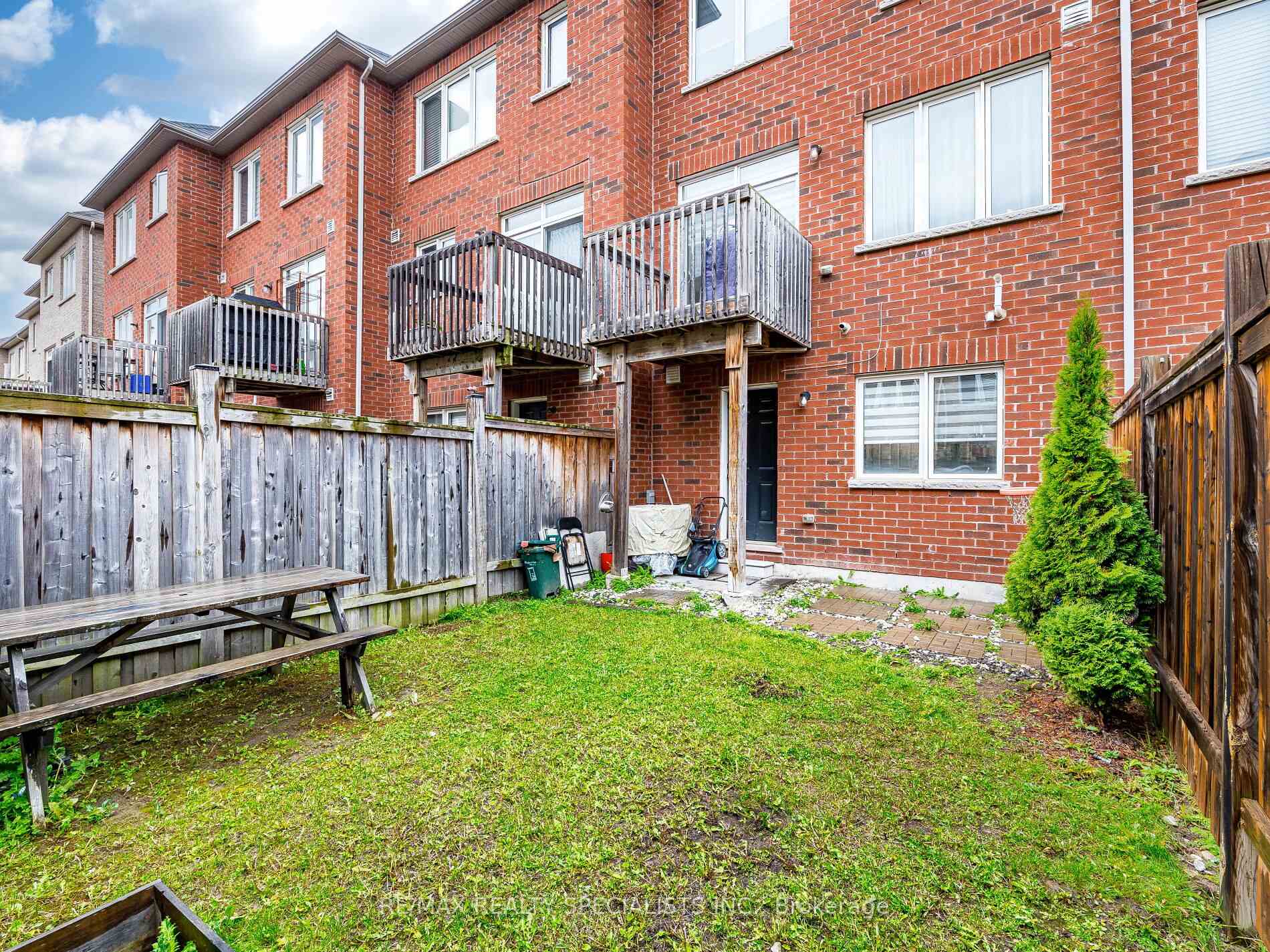 Photo 42 of 9 Rockbrook Trail, Brampton, Northwest Brampton — HOMEH