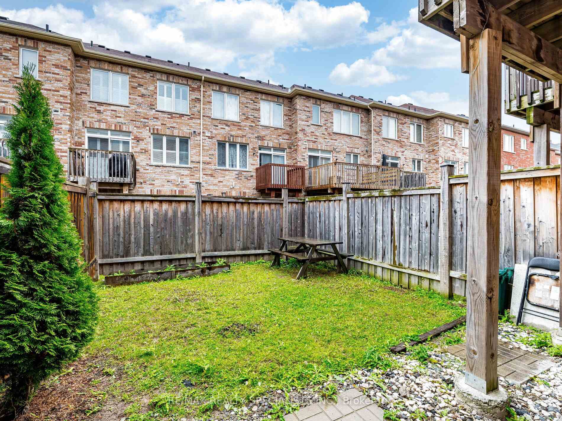 Photo 44 of 9 Rockbrook Trail, Brampton, Northwest Brampton — HOMEH