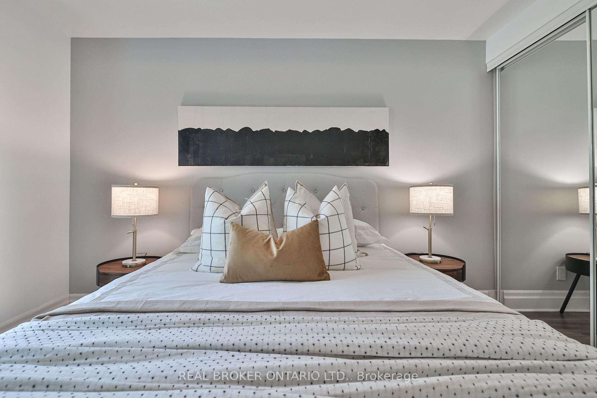 Photo 27 of Unit 301, 111 Upper Duke Crescent, Markham, Unionville — HOMEH