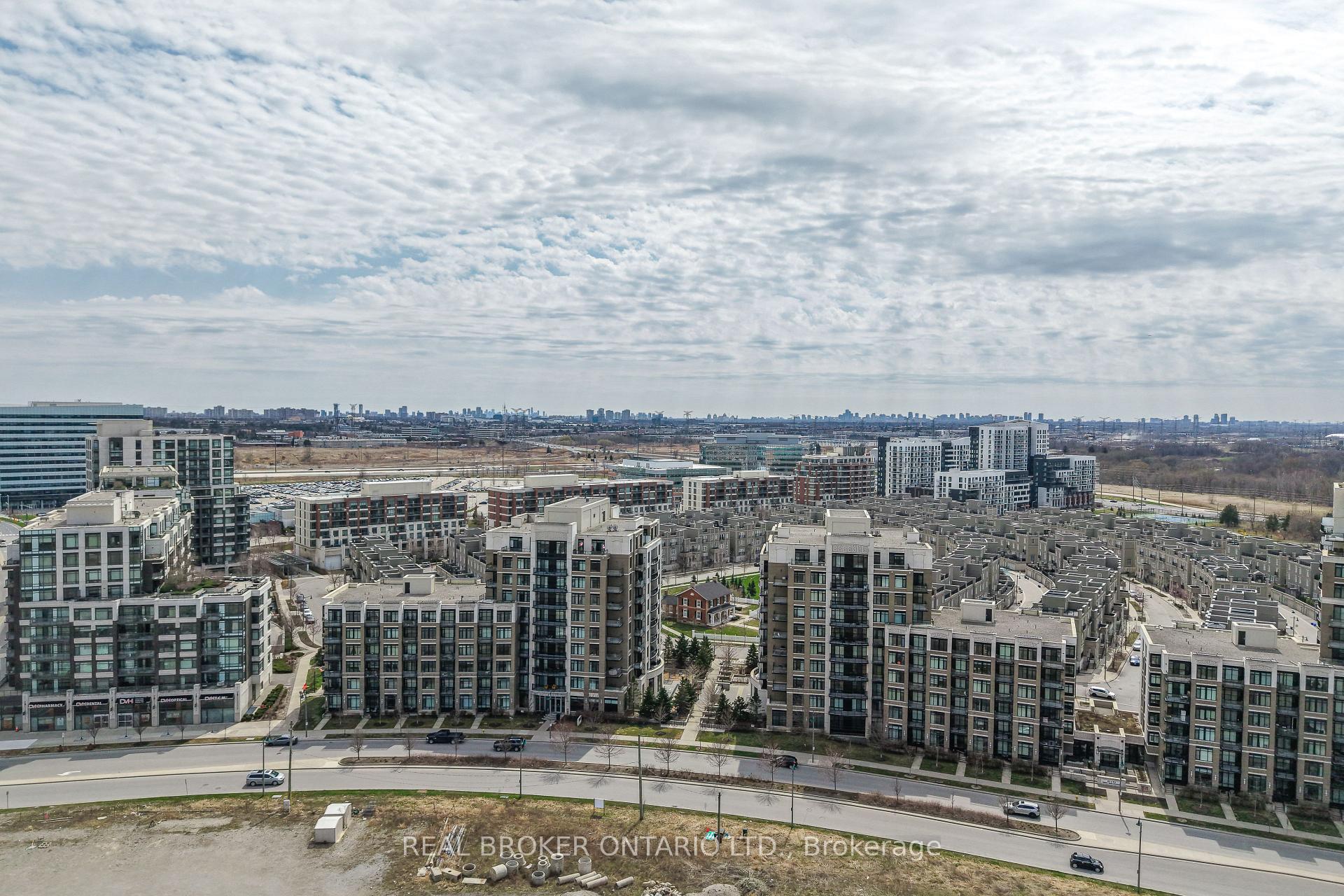 Photo 40 of Unit 301, 111 Upper Duke Crescent, Markham, Unionville — HOMEH