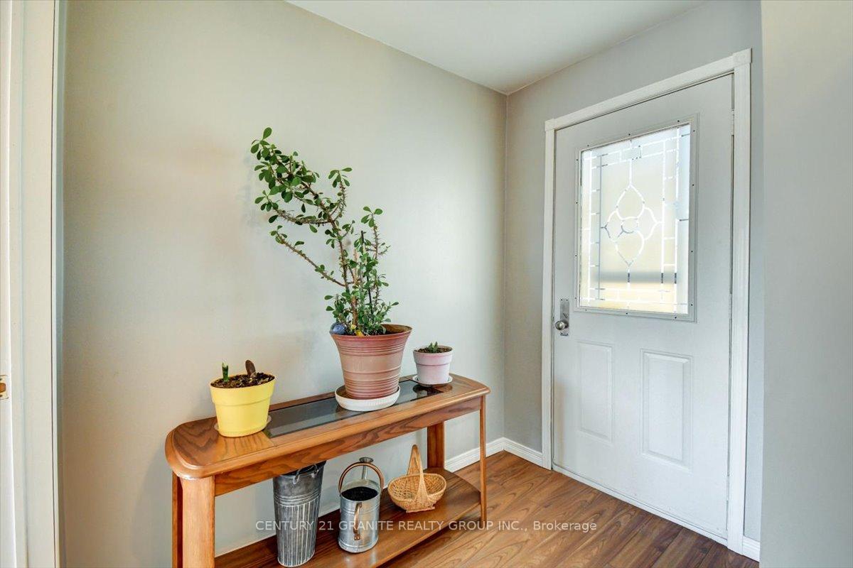 Photo 3 of 18 Price Street W, Brighton — HOMEH
