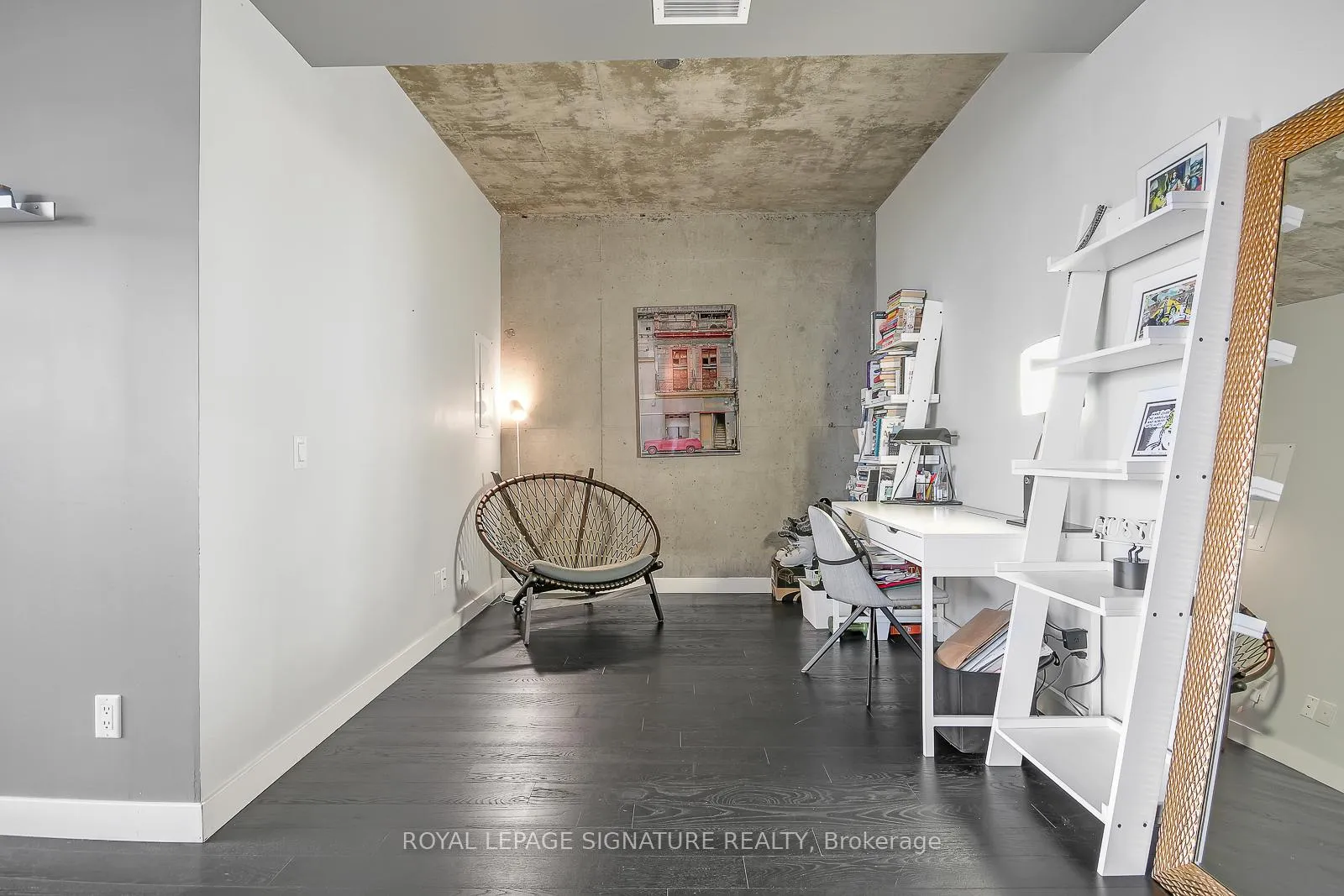 Photo 4 of Unit 804, 90 Broadview Avenue, Toronto, South Riverdale — HOMEH