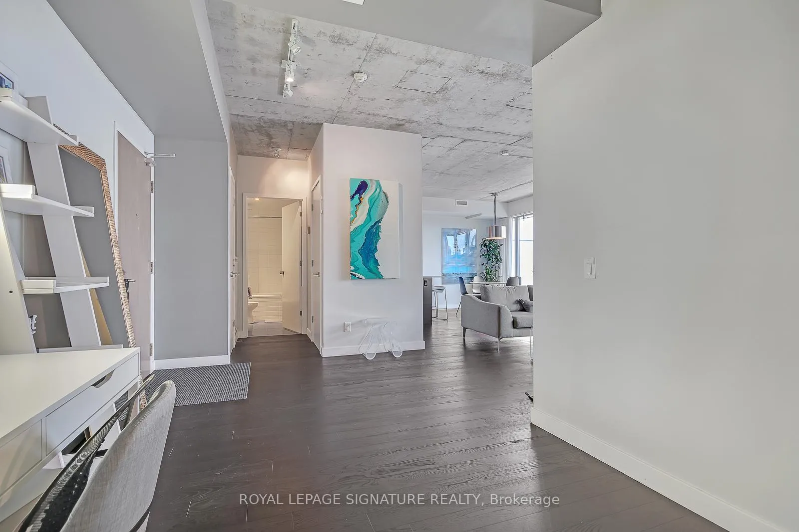 Photo 5 of Unit 804, 90 Broadview Avenue, Toronto, South Riverdale — HOMEH