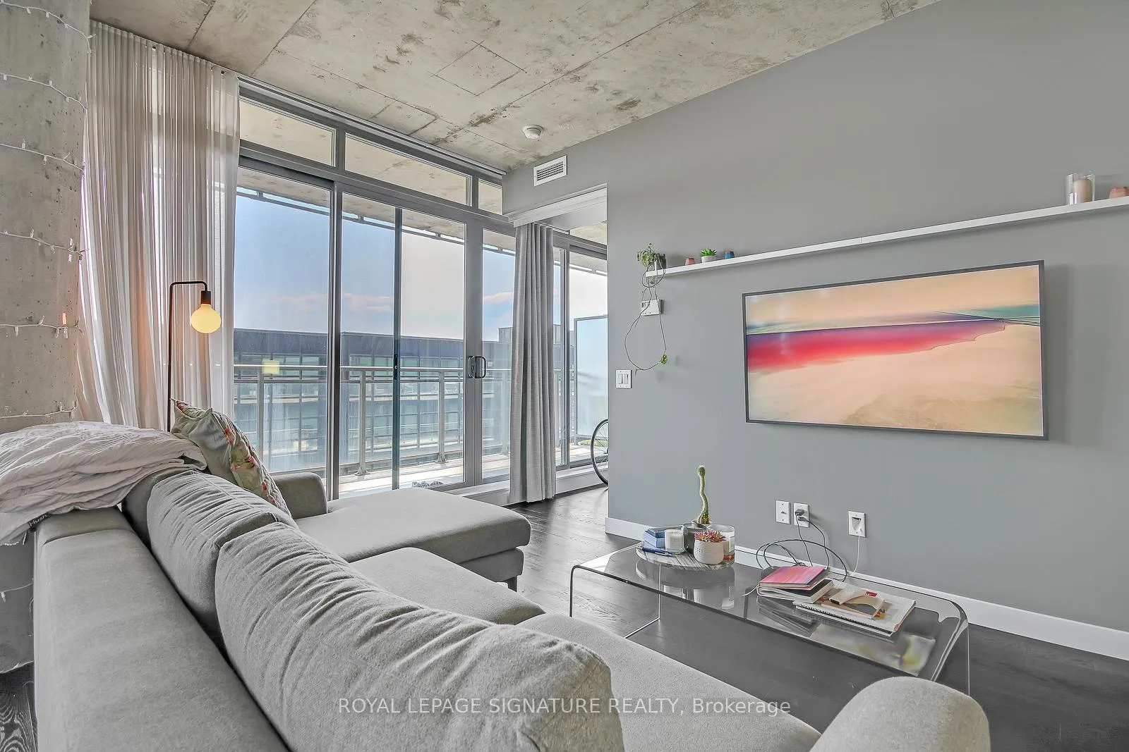 Photo 9 of Unit 804, 90 Broadview Avenue, Toronto, South Riverdale — HOMEH