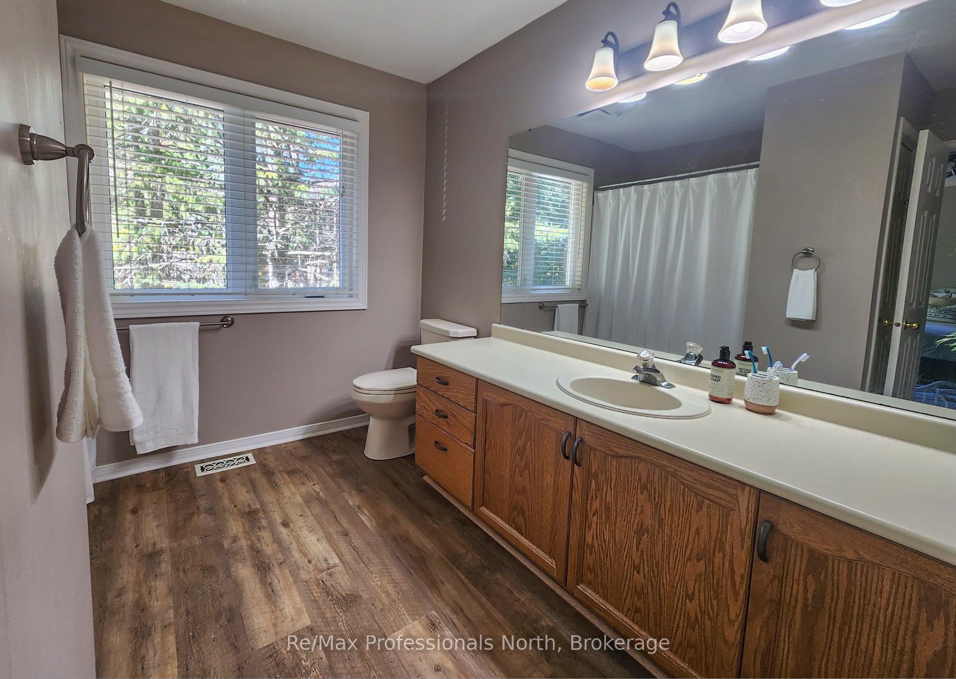 Photo 29 of 44 Fairways Court, Bracebridge, Macaulay — HOMEH