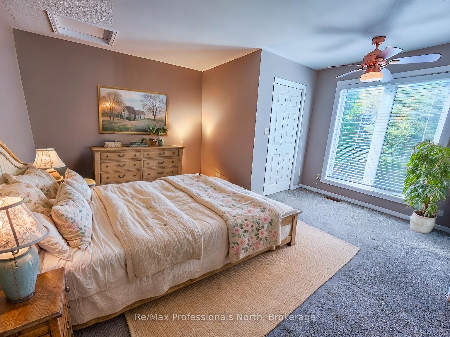 Photo 6 of 44 Fairways Court, Bracebridge, Macaulay — HOMEH