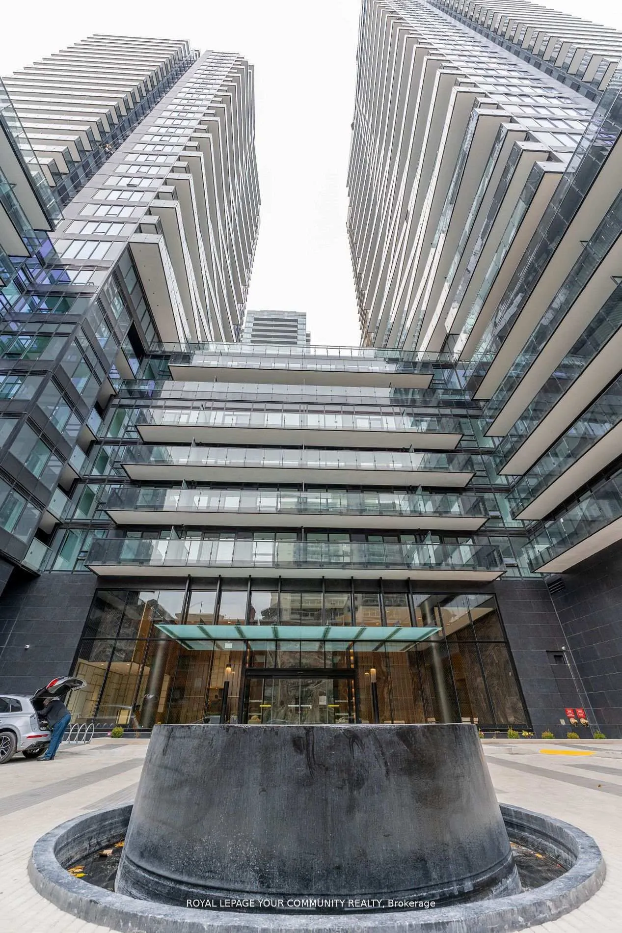 Photo 2 of Unit 206N, 117 Broadway Avenue, Toronto, Mount Pleasant West — HOMEH