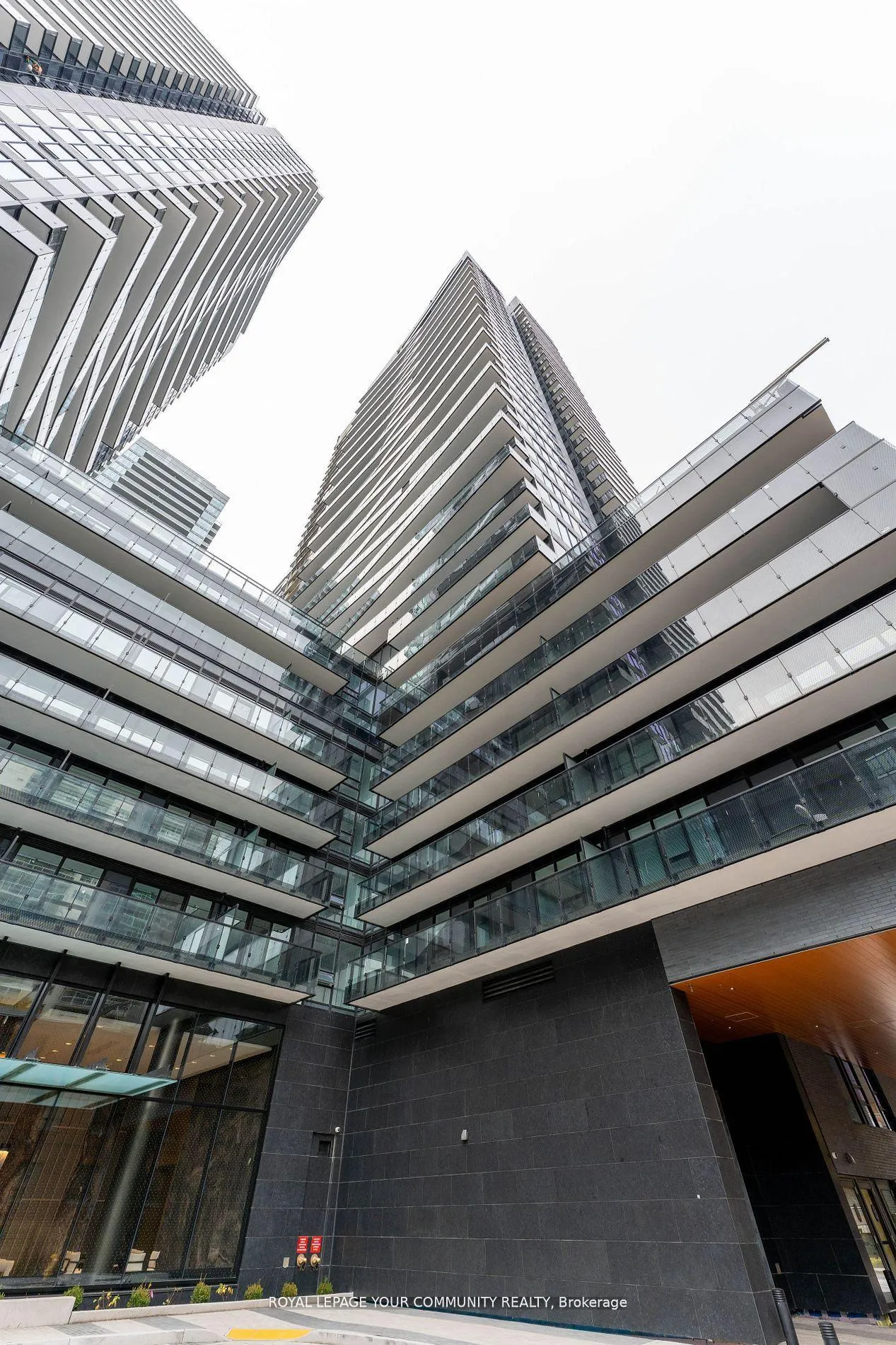 Photo 3 of Unit 206N, 117 Broadway Avenue, Toronto, Mount Pleasant West — HOMEH