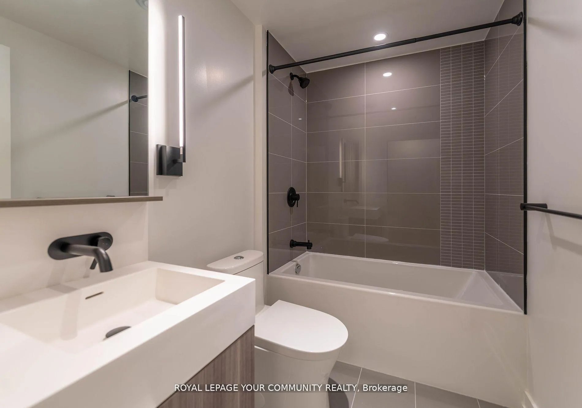 Photo 10 of Unit 206N, 117 Broadway Avenue, Toronto, Mount Pleasant West — HOMEH