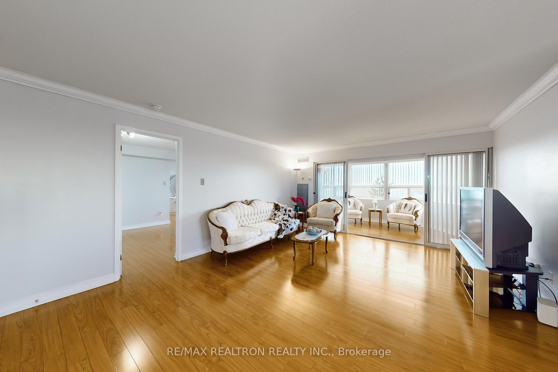Photo 9 of Unit 613, 2 Raymerville Drive, Markham, Raymerville — HOMEH