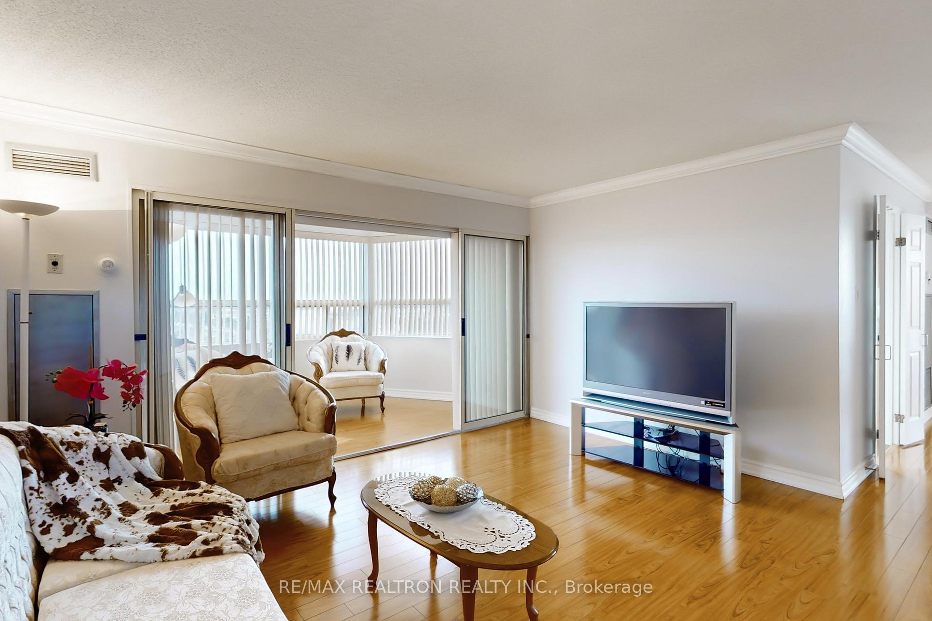 Photo 11 of Unit 613, 2 Raymerville Drive, Markham, Raymerville — HOMEH