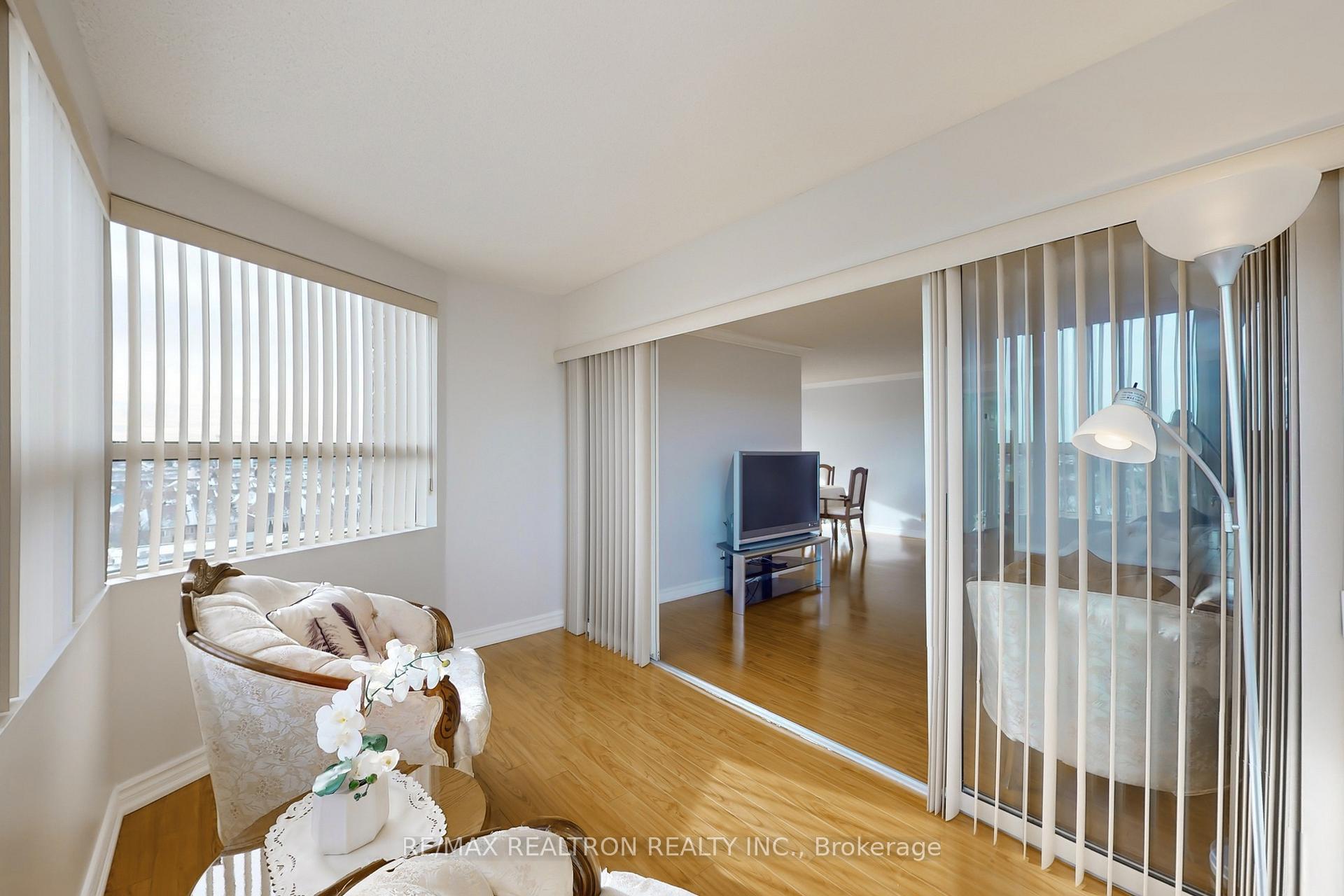 Photo 12 of Unit 613, 2 Raymerville Drive, Markham, Raymerville — HOMEH