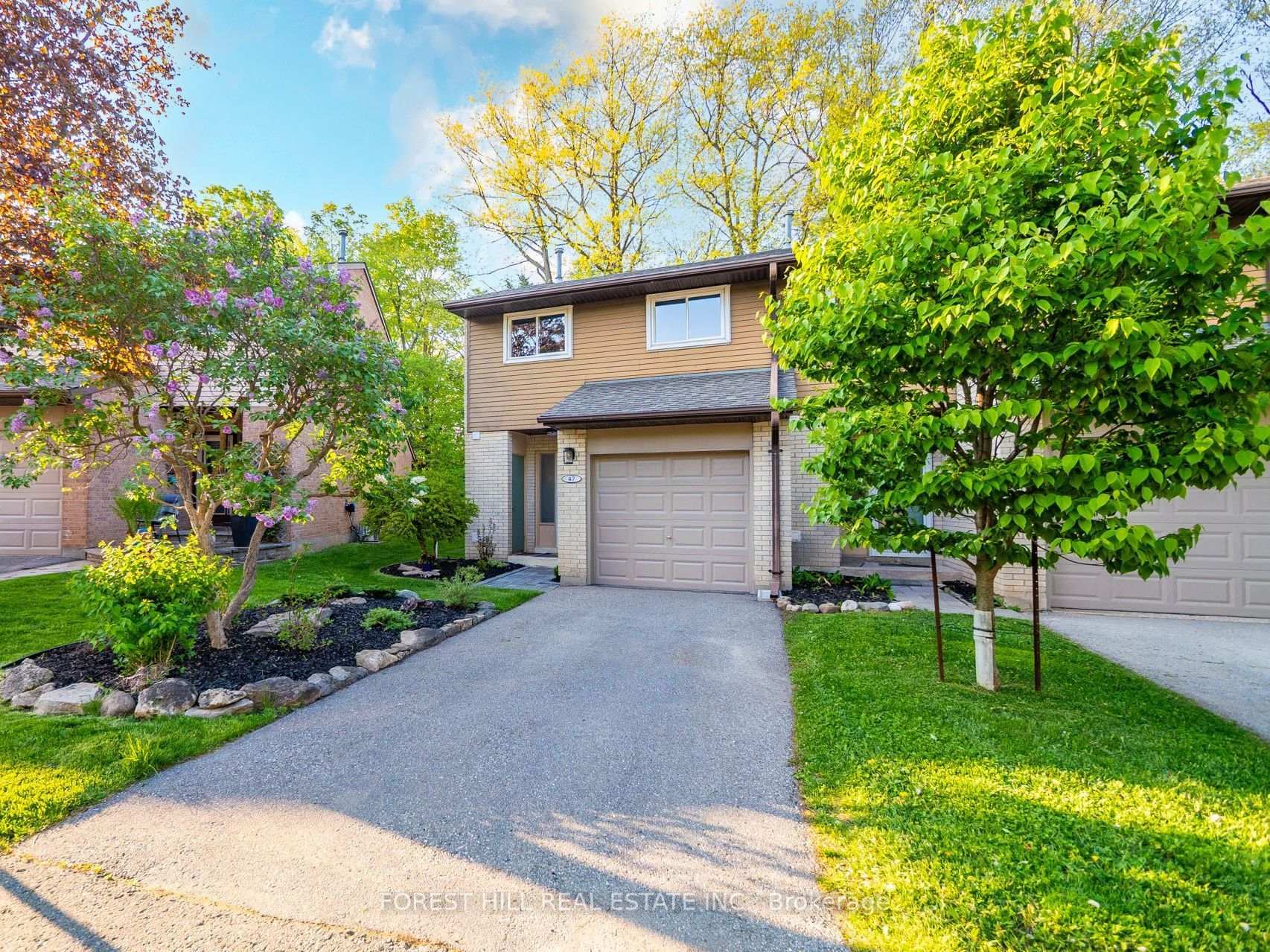 Photo 1 of 47 Lynden Circle, Halton Hills, Georgetown — HOMEH