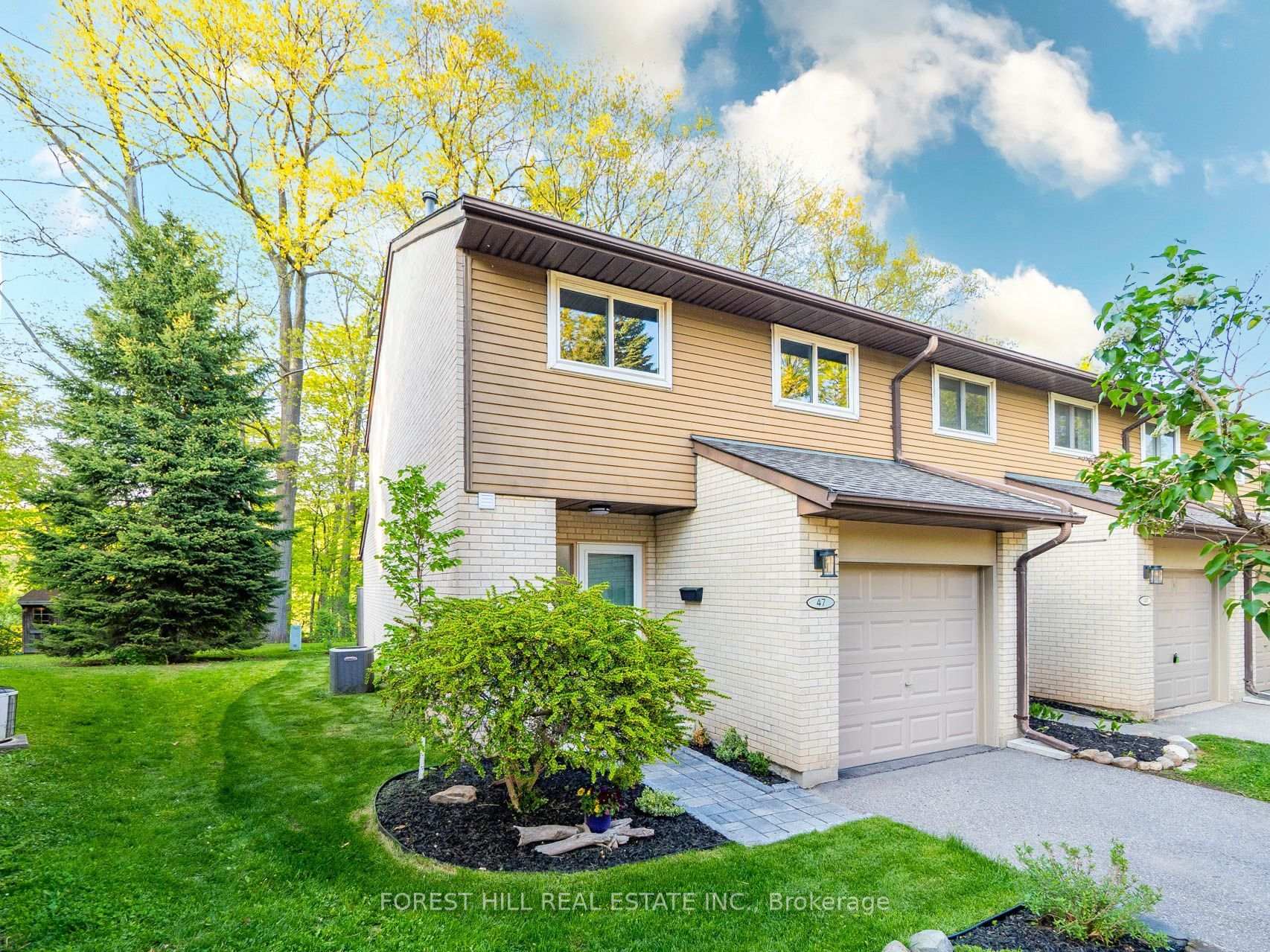 Photo 24 of 47 Lynden Circle, Halton Hills, Georgetown — HOMEH