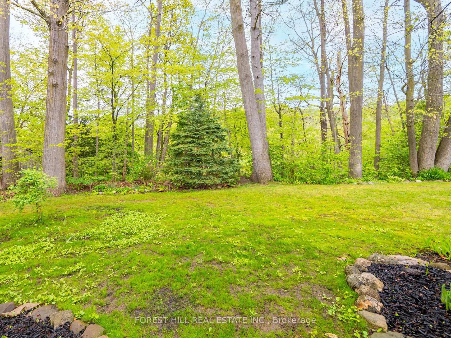 Photo 16 of 47 Lynden Circle, Halton Hills, Georgetown — HOMEH