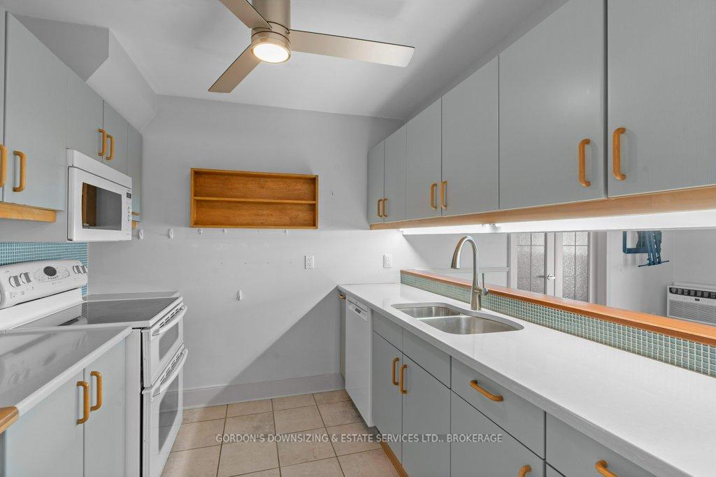 Photo 16 of Unit 201, 2 Bay Street, Kingston, East of Sir John A. Blvd — HOMEH