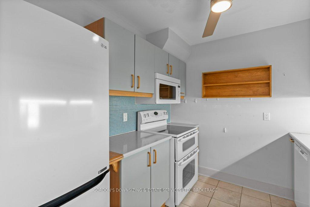 Photo 17 of Unit 201, 2 Bay Street, Kingston, East of Sir John A. Blvd — HOMEH