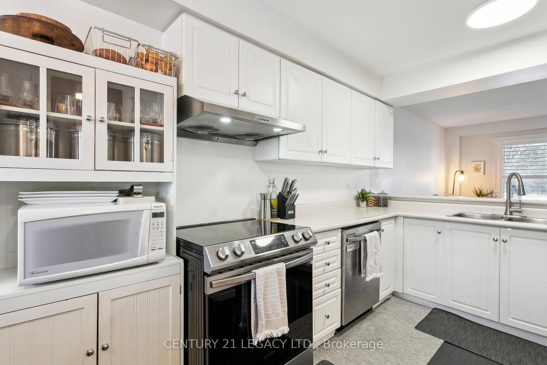 Photo 13 of Unit 55, 920 Edinburgh Road S, Guelph, Kortright West — HOMEH