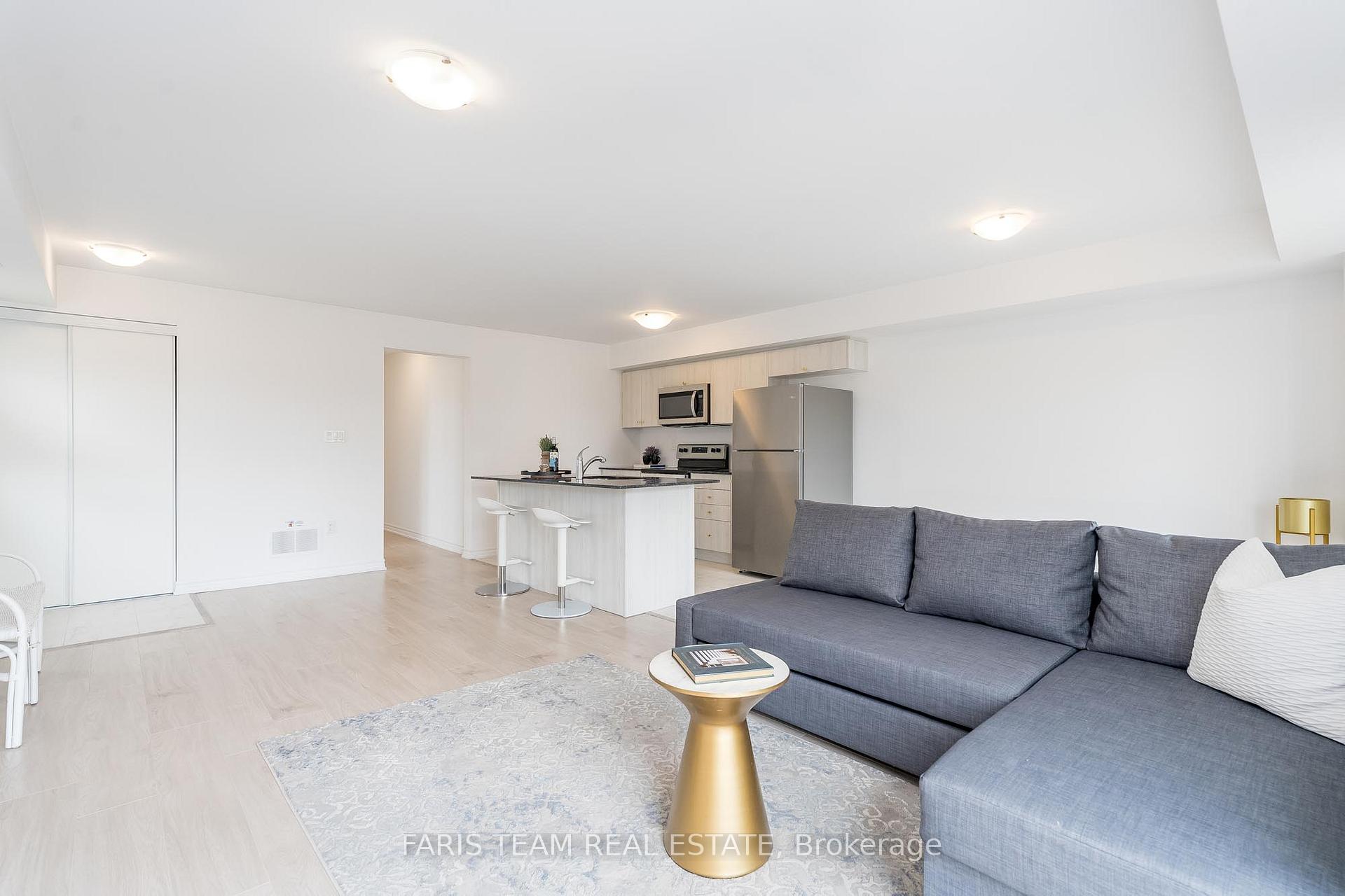 Photo 9 of Unit 2, 31A Pumpkin Corner Crescent, Barrie, Rural Barrie Southeast — HOMEH