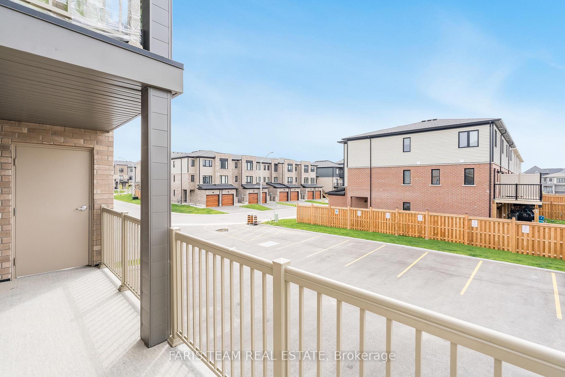 Photo 13 of Unit 2, 31A Pumpkin Corner Crescent, Barrie, Rural Barrie Southeast — HOMEH