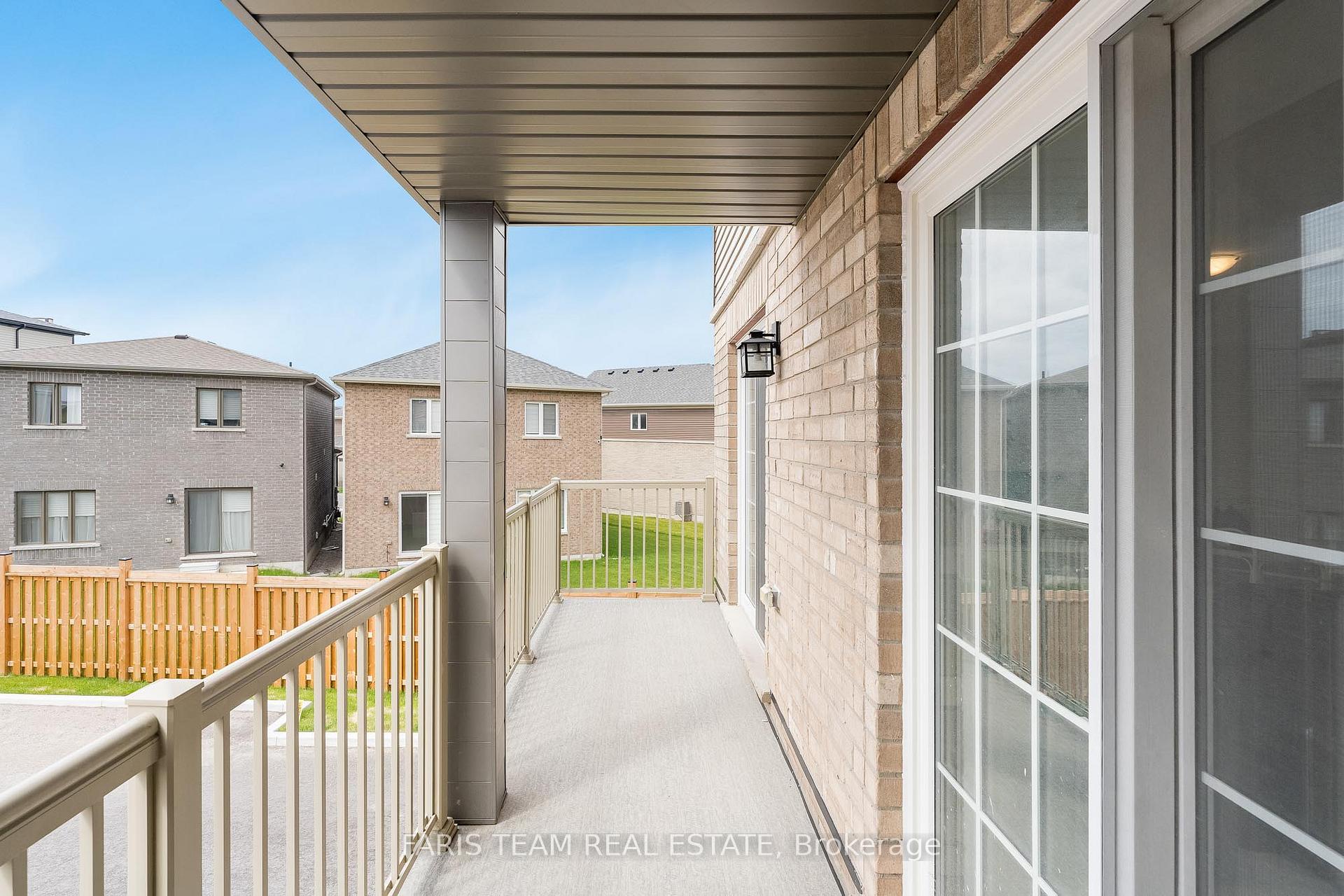 Photo 14 of Unit 2, 31A Pumpkin Corner Crescent, Barrie, Rural Barrie Southeast — HOMEH