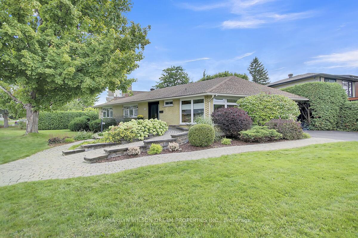 Photo 3 of 712 Golden Avenue, Ottawa, Laurentianview — HOMEH