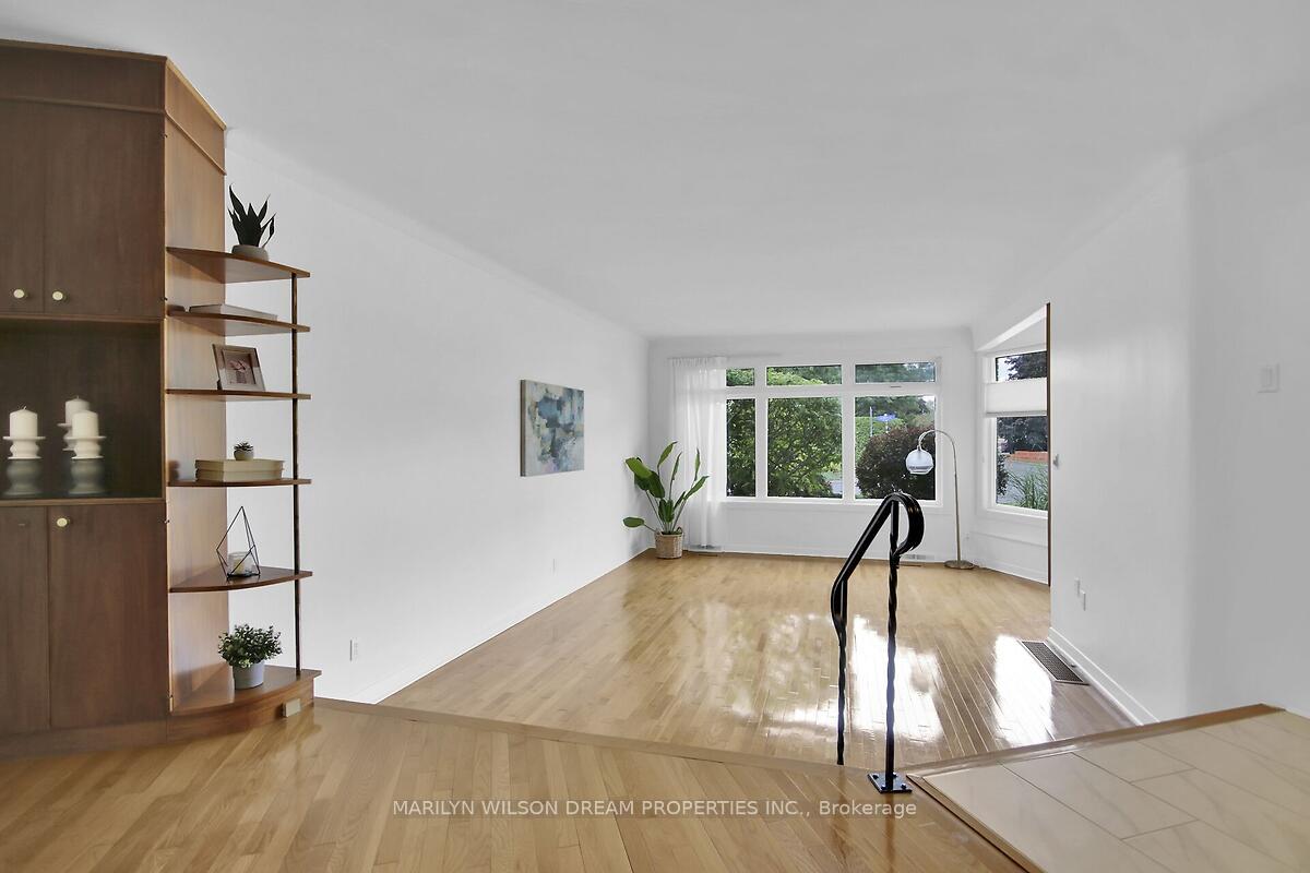 Photo 9 of 712 Golden Avenue, Ottawa, Laurentianview — HOMEH