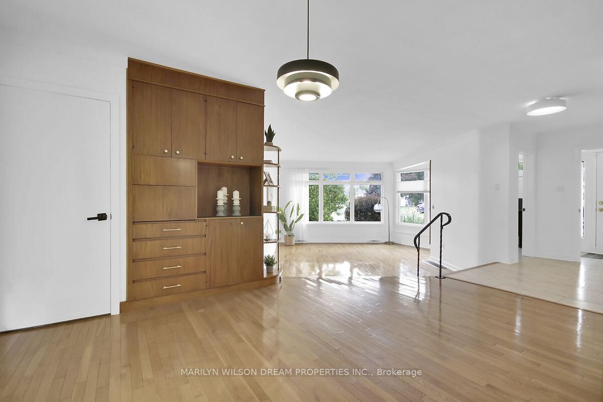 Photo 17 of 712 Golden Avenue, Ottawa, Laurentianview — HOMEH