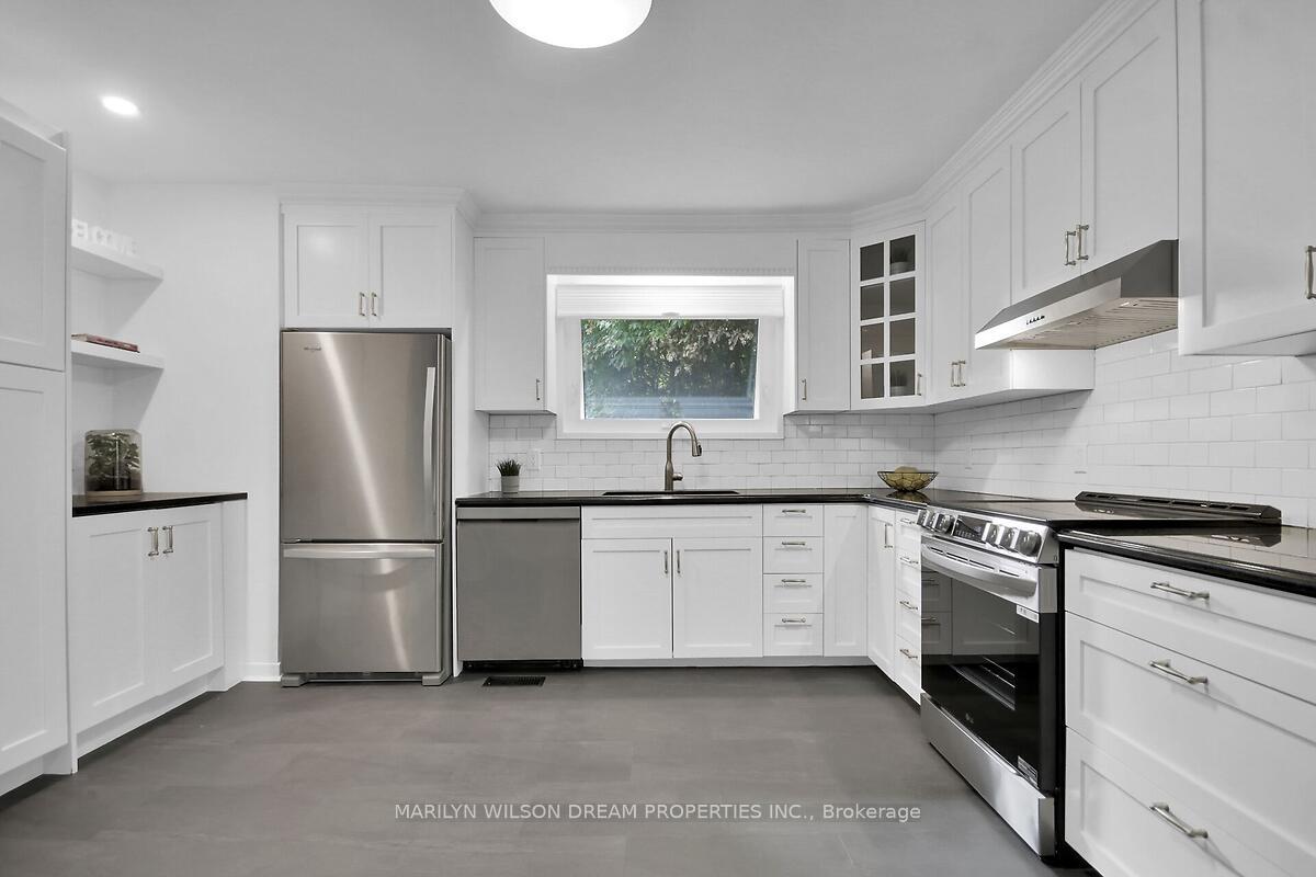 Photo 18 of 712 Golden Avenue, Ottawa, Laurentianview — HOMEH