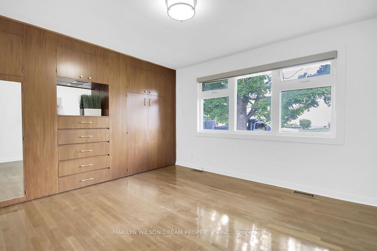 Photo 25 of 712 Golden Avenue, Ottawa, Laurentianview — HOMEH