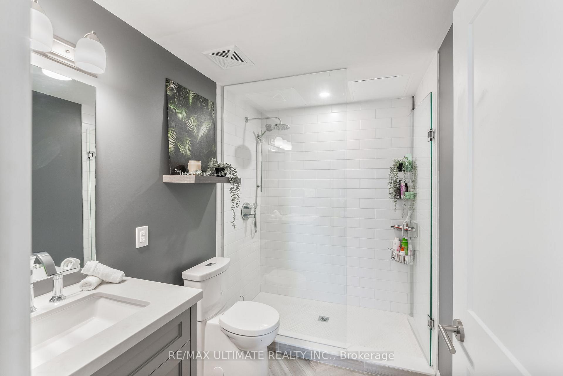Photo 17 of Unit 11, 100 Coxwell Avenue, Toronto, Greenwood-Coxwell — HOMEH