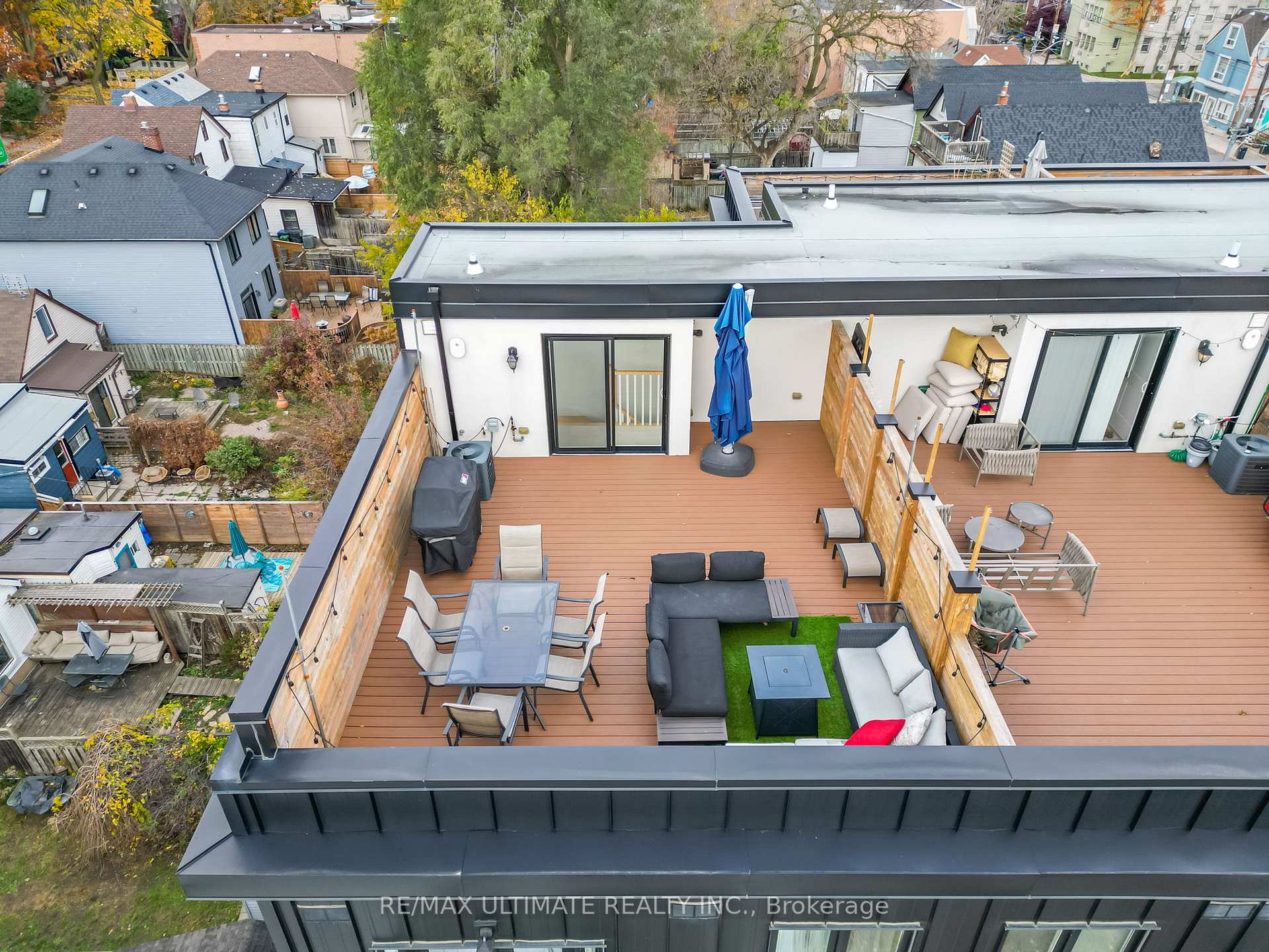 Photo 23 of Unit 11, 100 Coxwell Avenue, Toronto, Greenwood-Coxwell — HOMEH