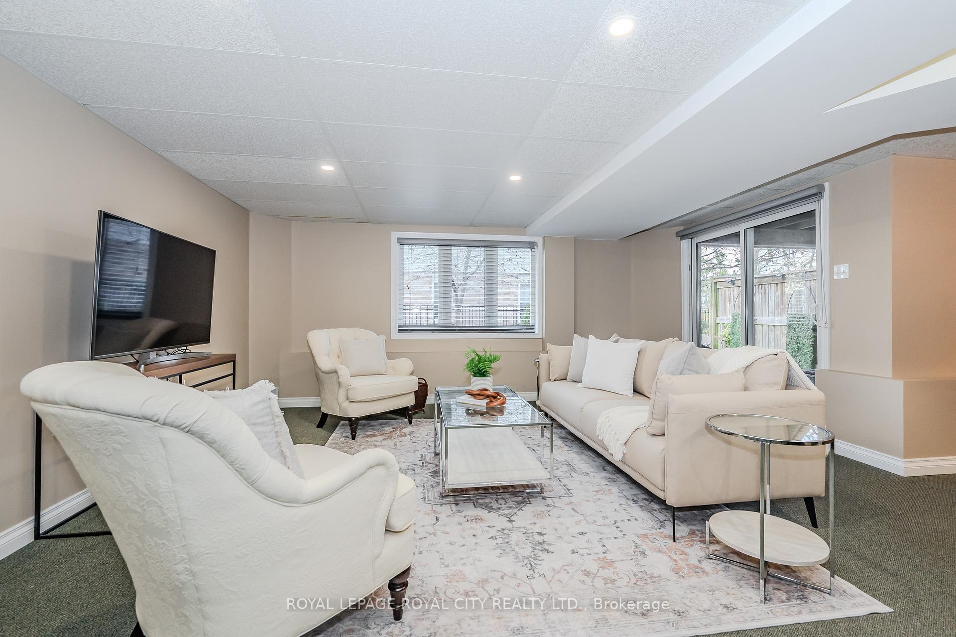 Photo 29 of Unit 21, 254 Summerfield Drive, Guelph, Pineridge/Westminster Woods — HOMEH