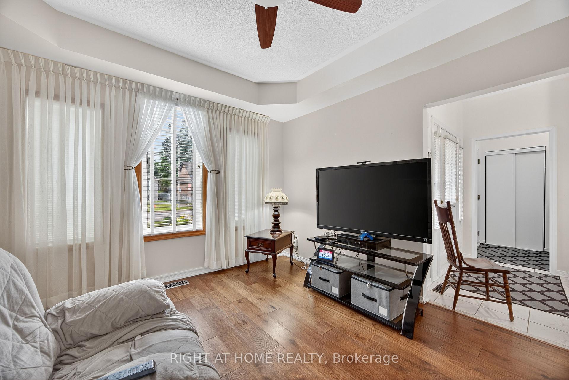Photo 6 of 73 Brighton Road, Barrie, Georgian Drive — HOMEH