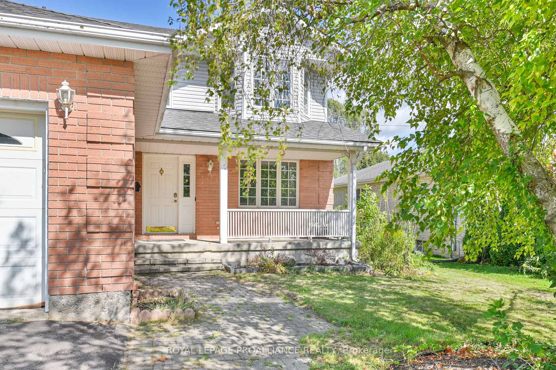 Photo 5 of 71 Avondale Road, Belleville, Belleville Ward — HOMEH