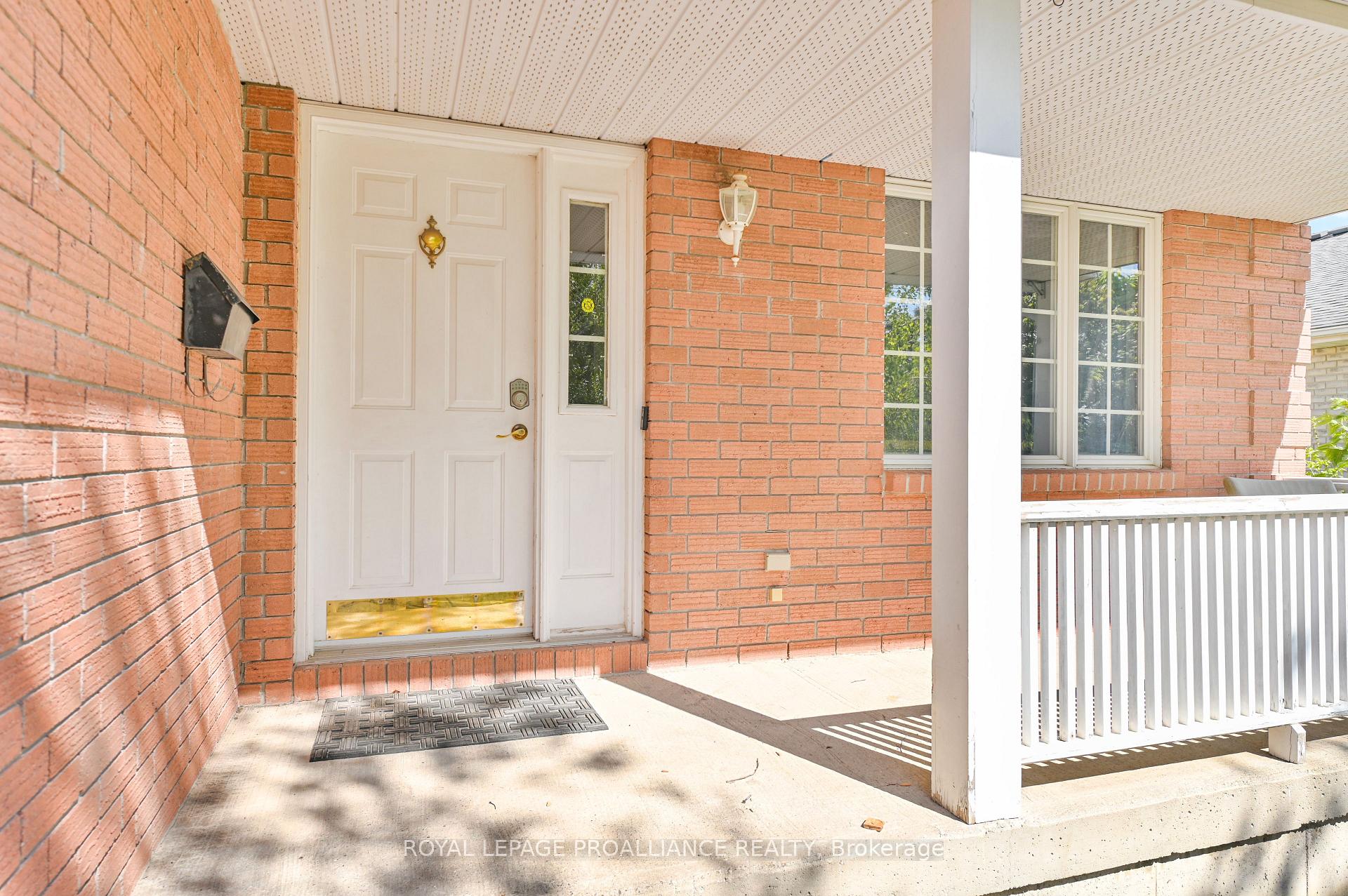 Photo 8 of 71 Avondale Road, Belleville, Belleville Ward — HOMEH