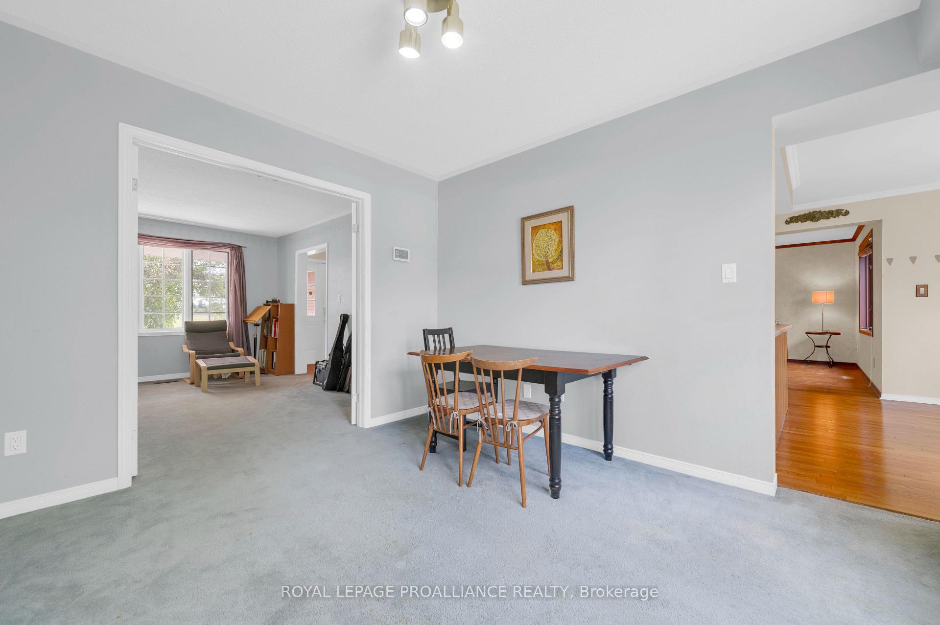 Photo 14 of 71 Avondale Road, Belleville, Belleville Ward — HOMEH