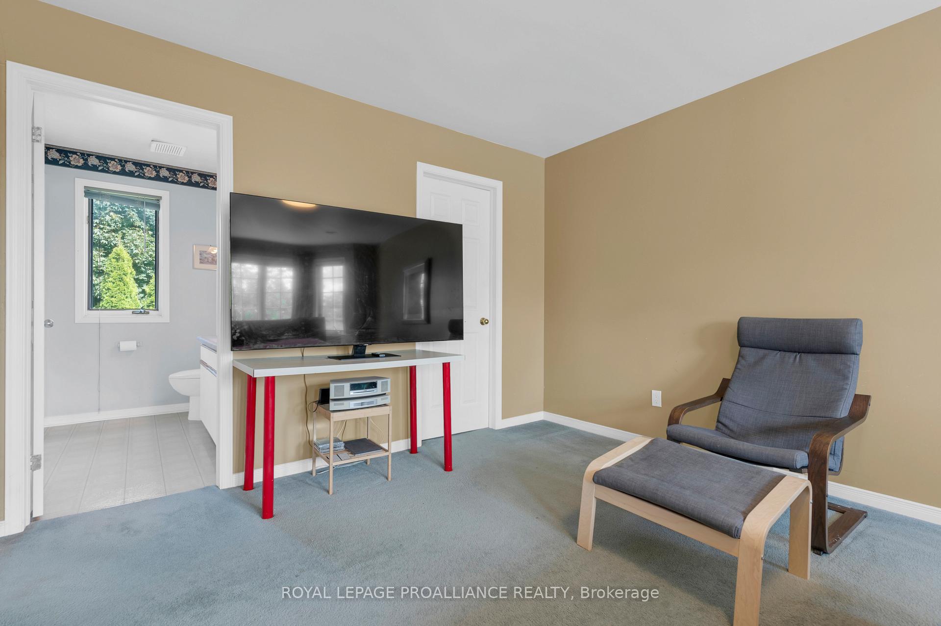 Photo 31 of 71 Avondale Road, Belleville, Belleville Ward — HOMEH