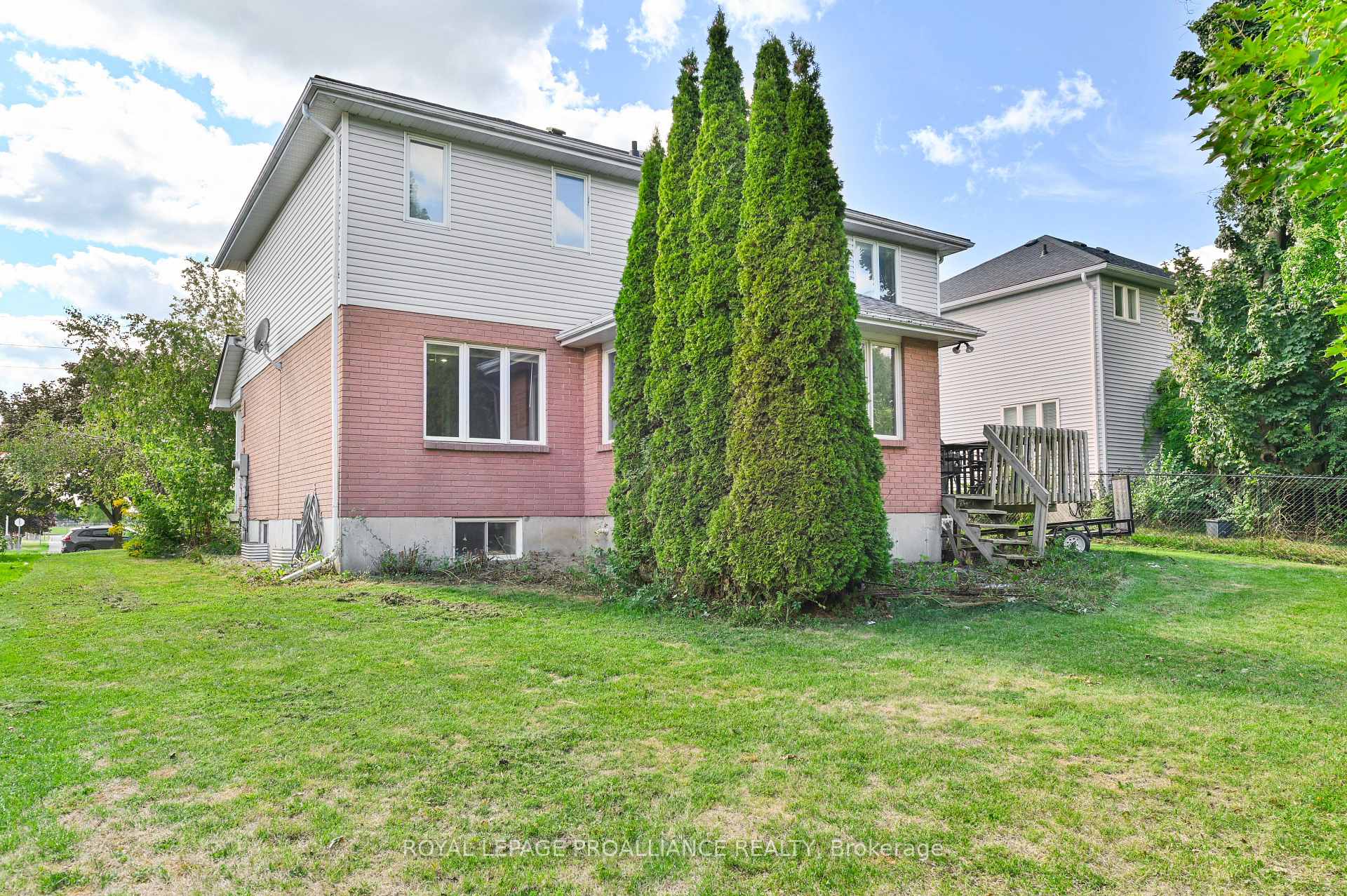 Photo 38 of 71 Avondale Road, Belleville, Belleville Ward — HOMEH